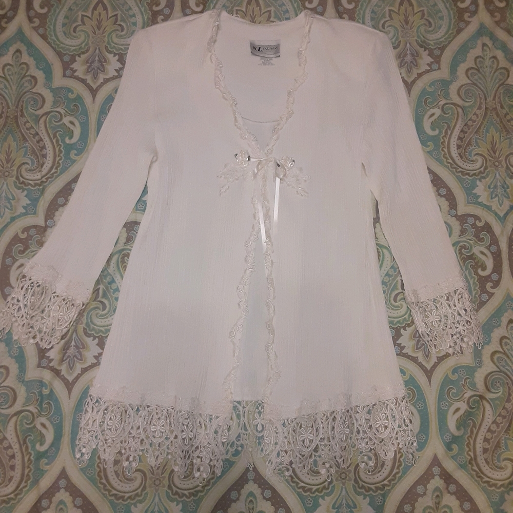 Vintage Lace & Crinkle Textured Wedding Reception Dress with Jacket - Picture 7 of 16